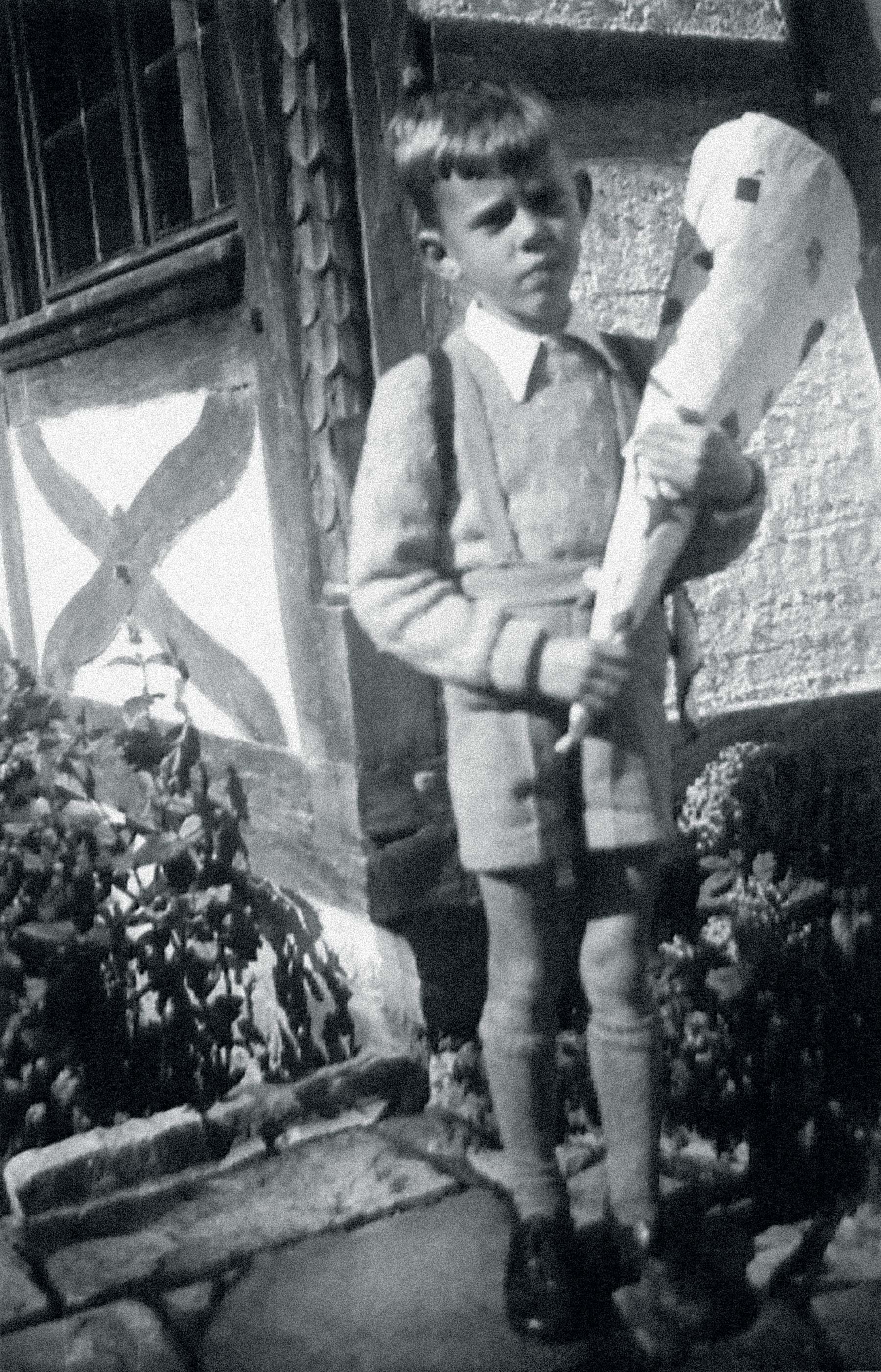 Ulrich Freund mit Schultüte (Quelle: Ulrich Freund).